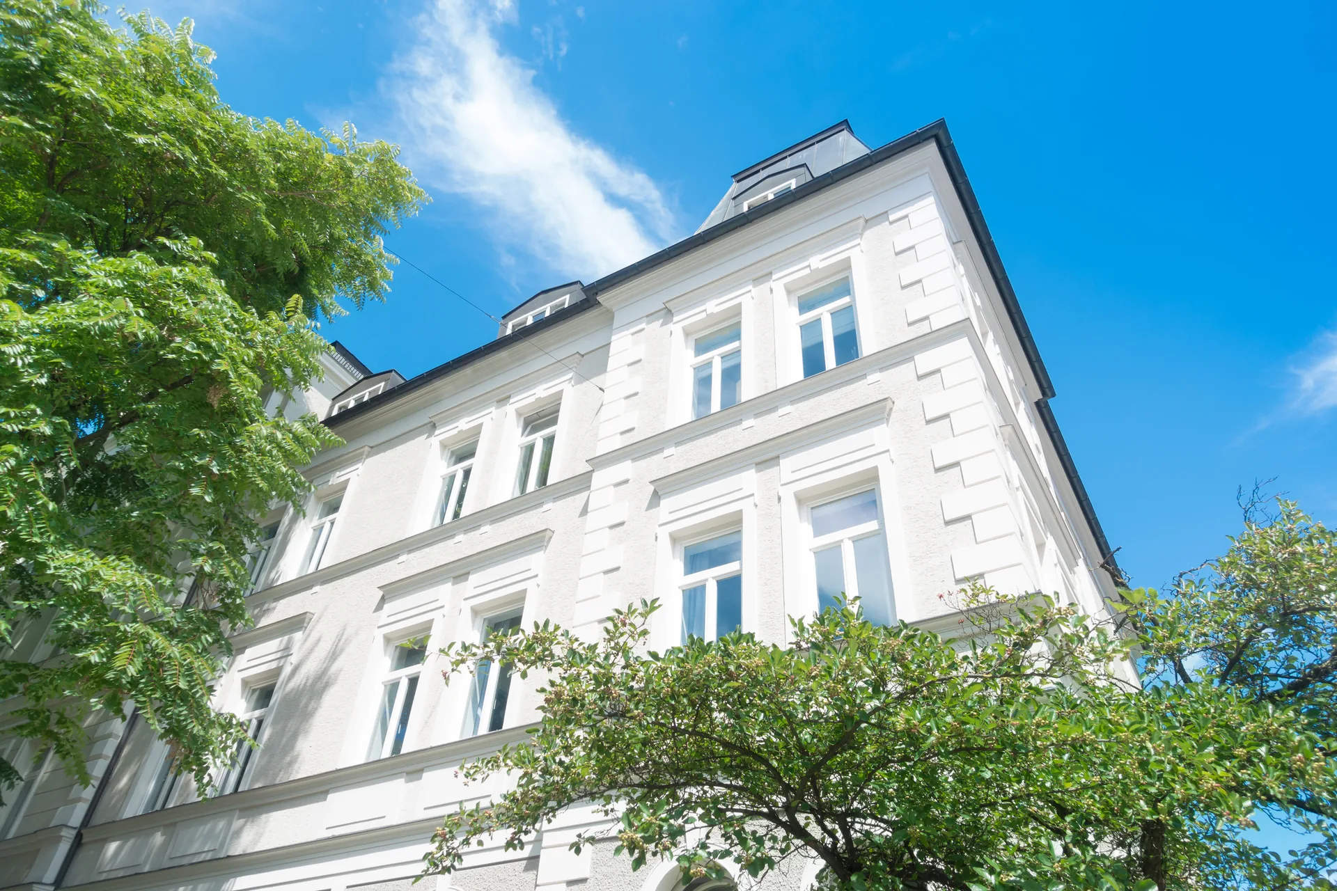 schneider-immobilien-repraesentative-altbau-fassade Repräsentative Altbau-Fassade
