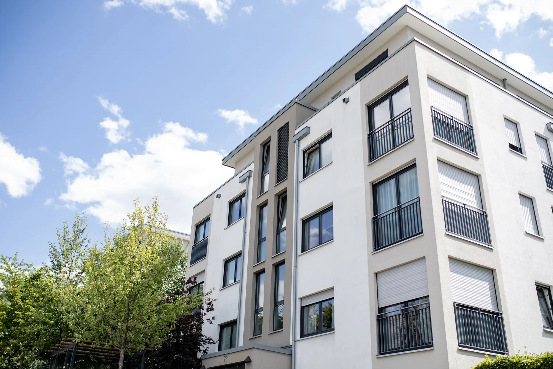 Moderne Wohnanlage mit Balkonen in Weinheim